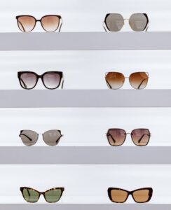 Beskompromisna moda i zaštita očiju: Kako odabrati kvalitetne naočare za sunce
