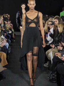 Crna je nova crna: David Koma na London Fashion Weeku