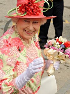 Da li je kraljica Elizabeta gledala seriju “Kruna”? Ovo su reakcije kraljevske porodice na seriju