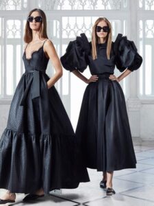 Elie Saab pre fall 2021: oživljavanje ženske mistike 70-ih