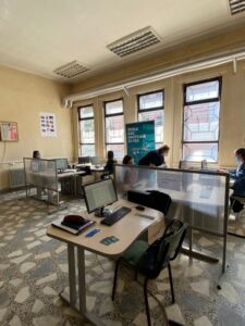 Eurobank opremila dva kabineta Ekonomske škole u Kragujevcu