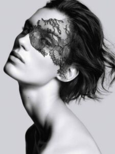 Givenchy podmlađujući losion za lice sa ekstraktom crnih algi