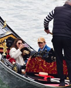 Italijanski odmor Mile Kunis i Eštona Kučera