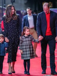 Kejt Midlton i princ Vilijam sa decom prvi put na crvenom tepihu