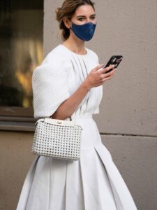 Look dana – bela torba kao obavezni modni dodatak