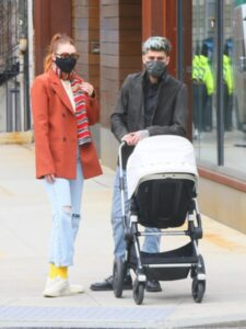 Najmoderniji roditelji u Njujorku: Zejn Malik i Điđi Hadid sa ćerkom