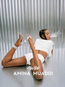 Nikada je niste videli ovakvu: Tina Kunaki u reklamnoj kampanji Amine Muaddi
