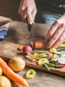 Otkrivamo šta je zdravije – kuvano ili sirovo povrće