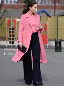 Pink je hit sezone: nosite trendi kaput poput vojvotkinje Kejt