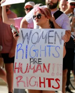 Amerika na nogama: Protesti zbog odluke Vrhovnog suda o zabrani abortusa