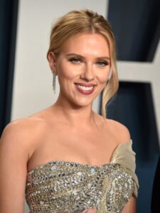 Scarlett Johansson lansira sopstvenu liniju kozmetike