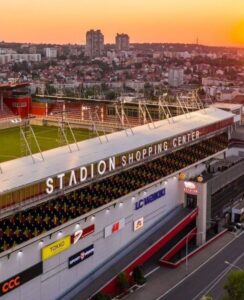 Umetnost na fudbalskim loptama: Posetite jedinstvenu street art izložbu u SC Stadion