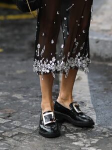Suknje + ravne cipele: 5 ideja kako nositi najmoderniju prolećnu kombinaciju