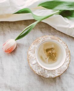 Zašto je dobro piti čaj tokom vrelih dana?