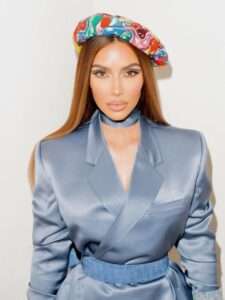 Želimo beretku kao Kim: svileno odelo i beretka iz nove kolekcije Dior Men