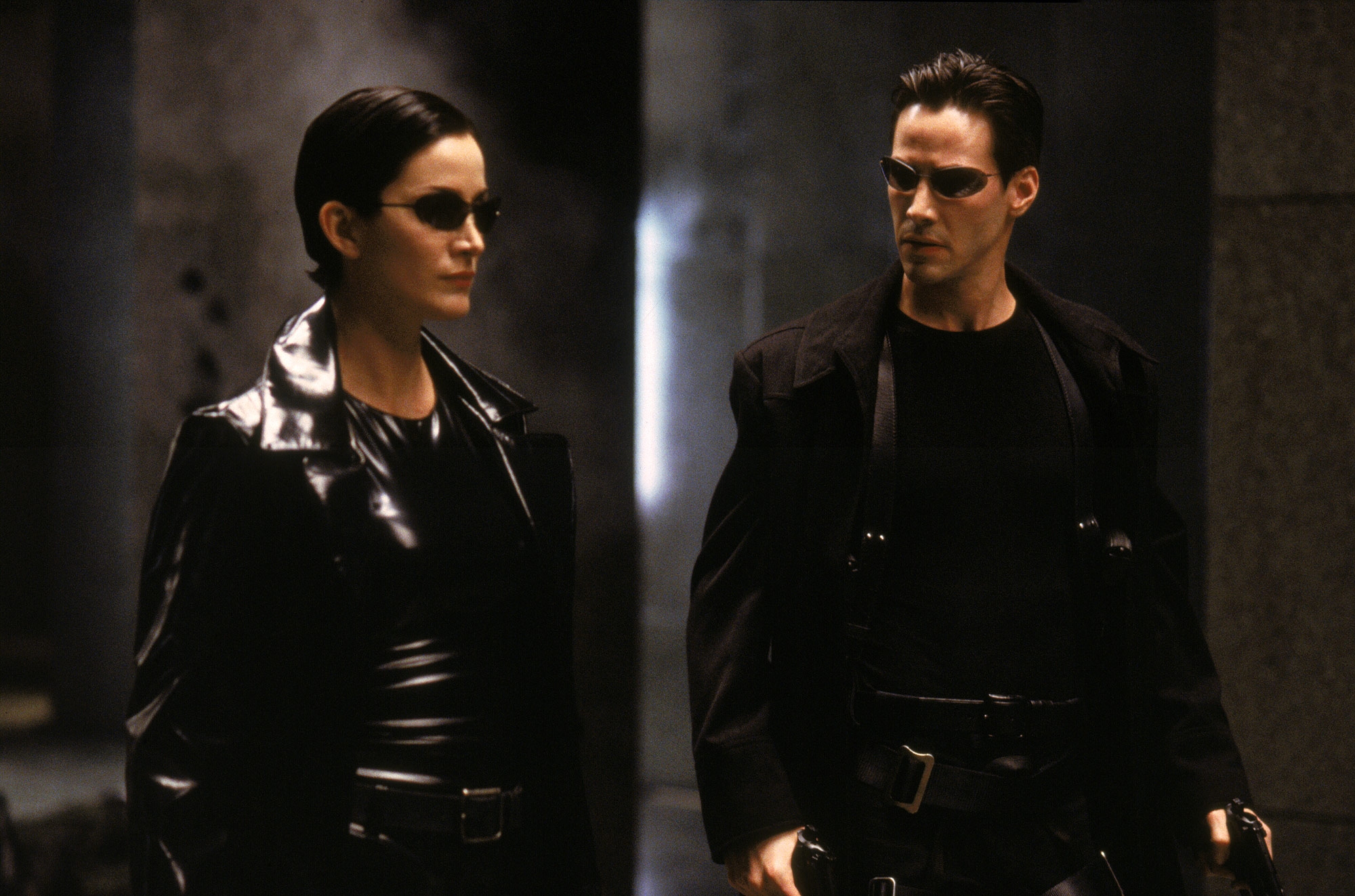 “Matrix” je napunio 25 godina a modu iz filma i dalje nosimo