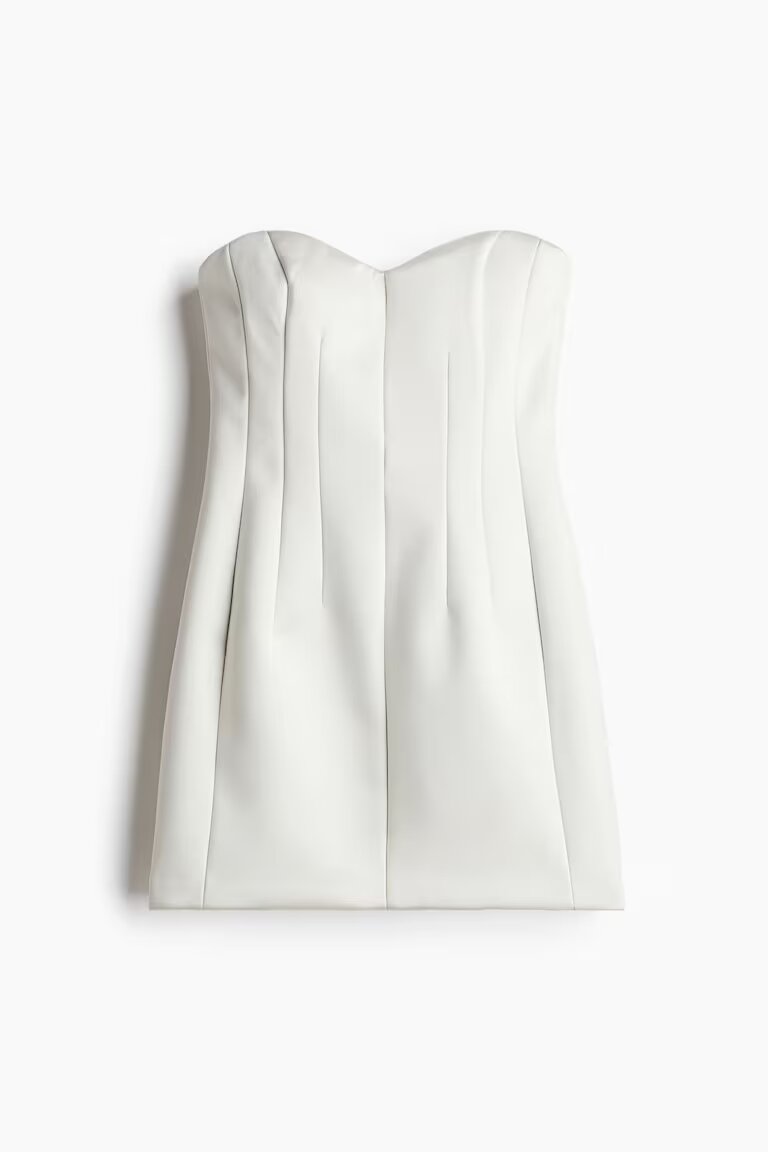 Mini haljine koje osvajaju
Neizostavan komad u ormaru svake savremene žene h&m