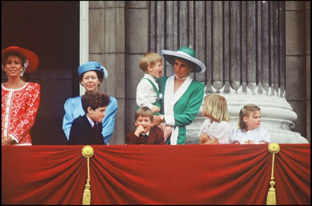 Kate Middleton i princeza Charlotte u izdanju inspirisanom Dianom