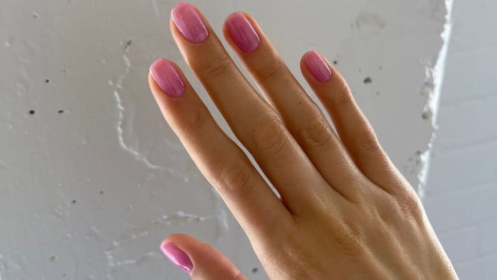 „Rose Water“ manikir je sve traženiji stil ovog leta