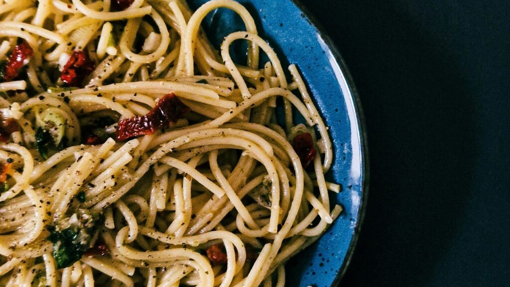 Pasta sa pečenim grožđem i fetom