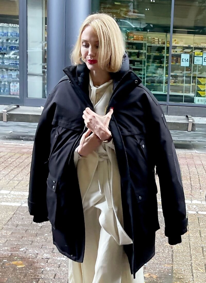 Angelina Jolie ponovo je plavuša
