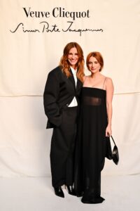 Julia i Emma Roberts uparile outfite za retko zajedničko pojavljivanje na crvenom tepihu