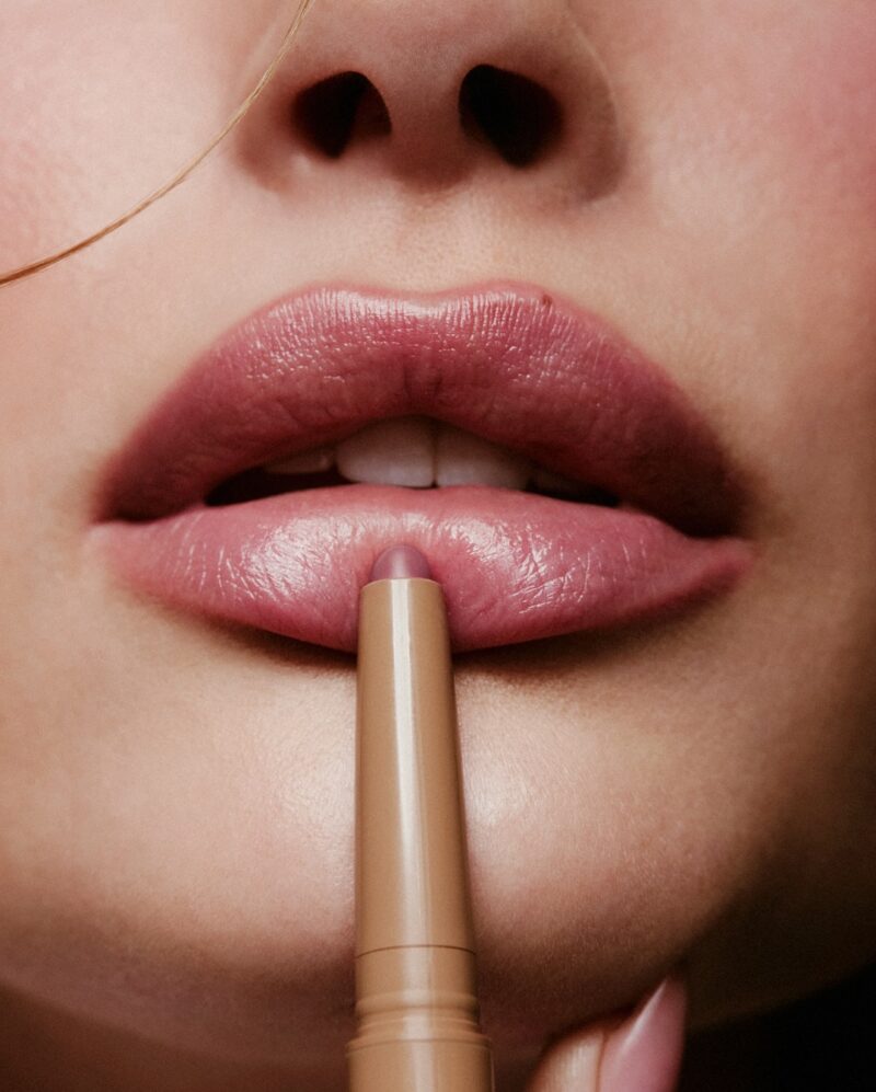 7 najčešćih uzroka suvih usana (i kako ih izbeći)