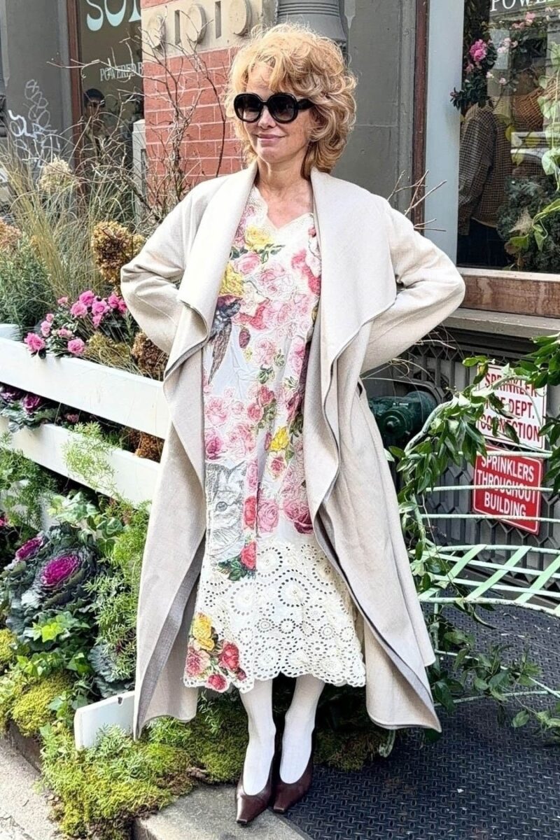 Pamela Anderson ponovo nosi svoje čuvene lokne iz 90-ih