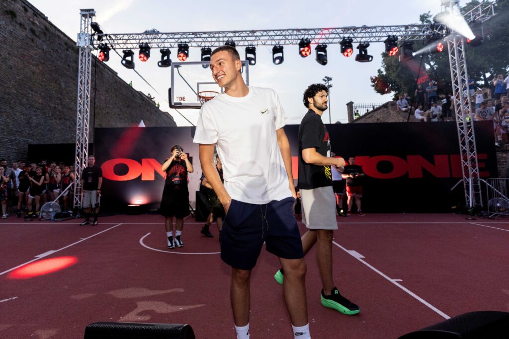 Luka Dončić i Jordan vode četvoro košarkaša iz Srbije u London!