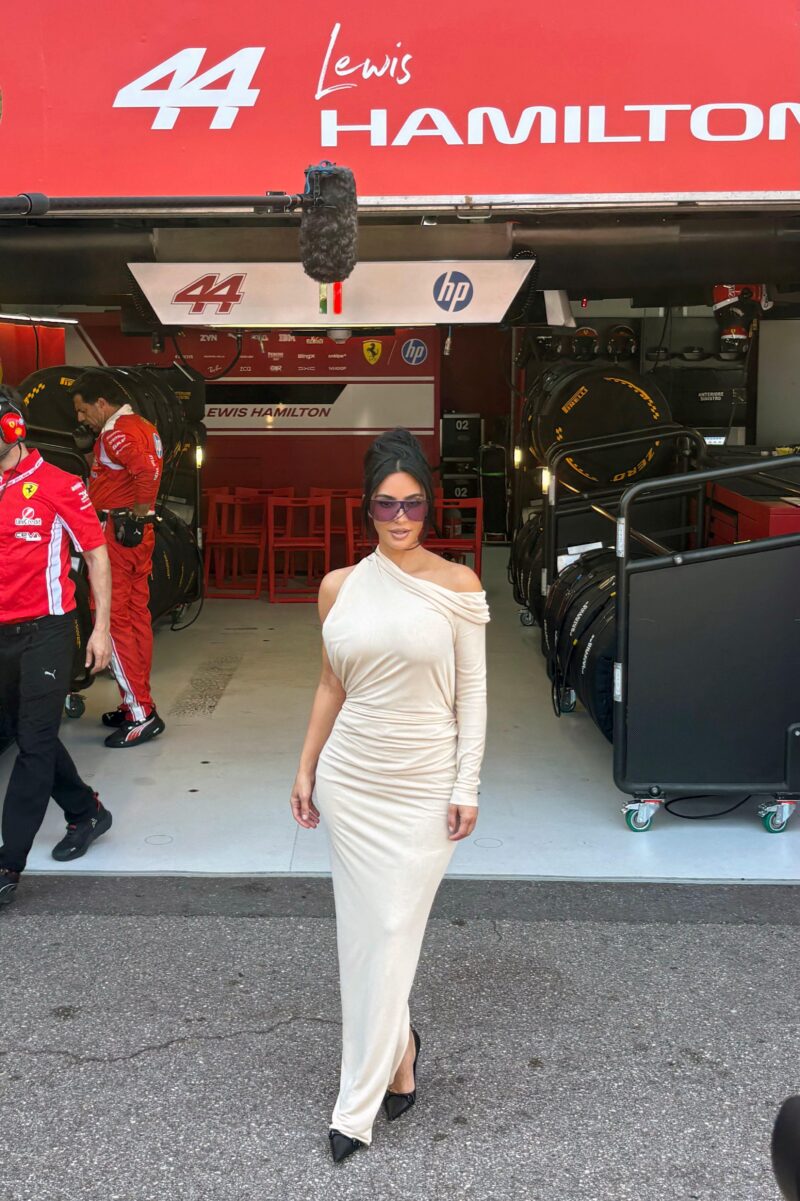 Kim Kardashian (i Lewis Hamilton) je zvezda Grand Prix-a